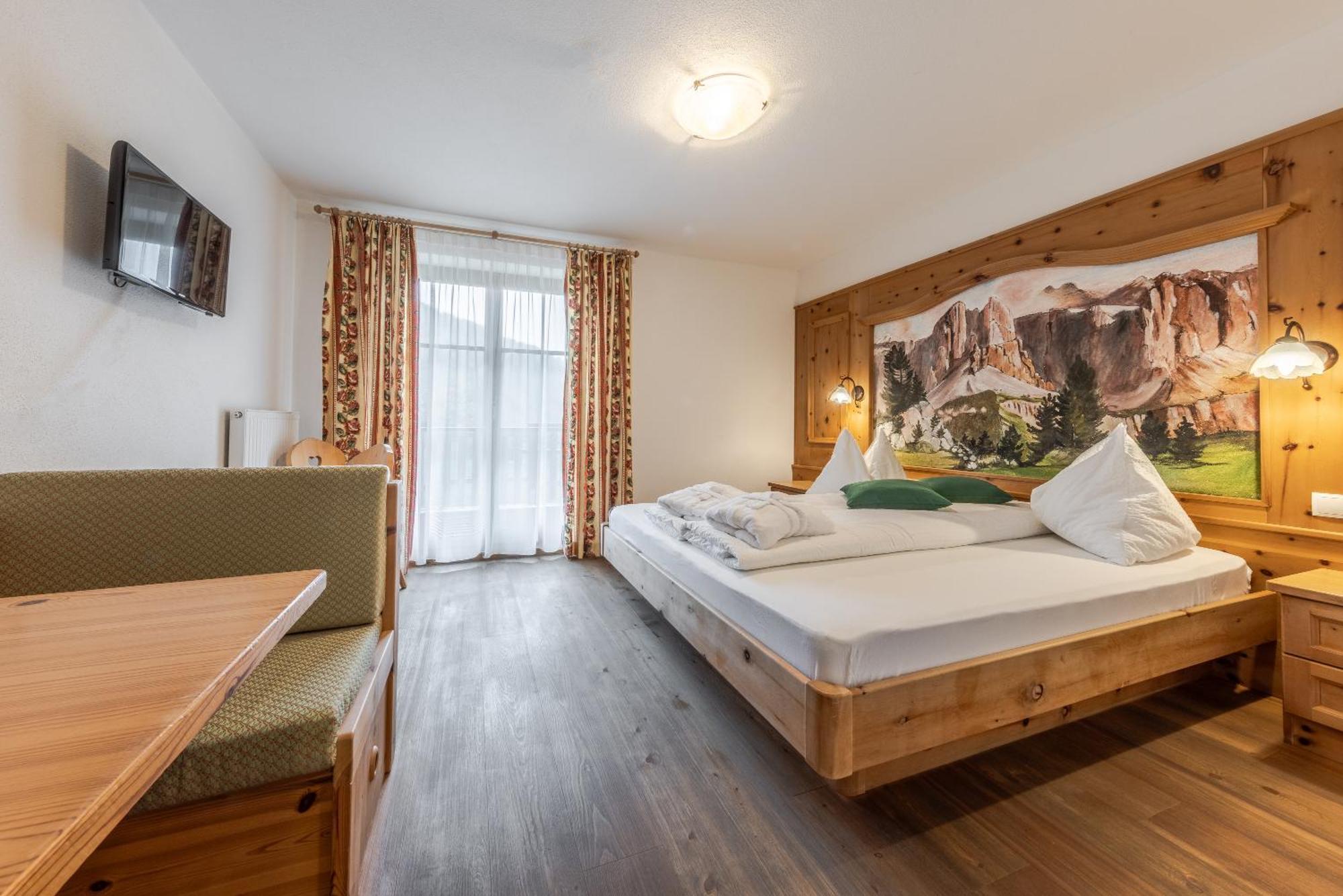 Hotel Pension Odles Сан-Мартино-ин-Бадия Экстерьер фото