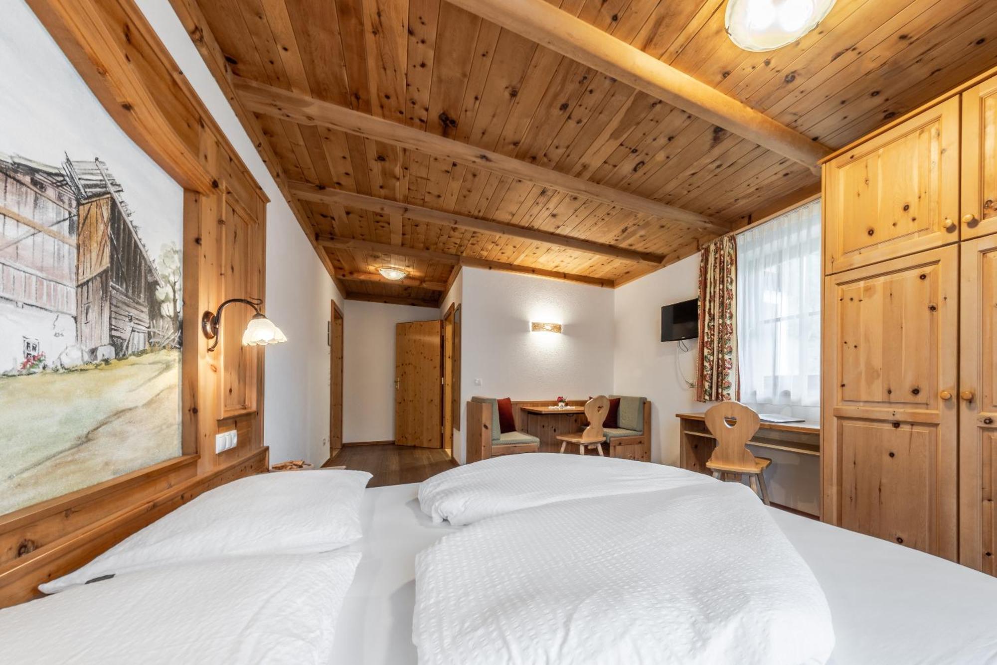 Hotel Pension Odles Сан-Мартино-ин-Бадия Экстерьер фото