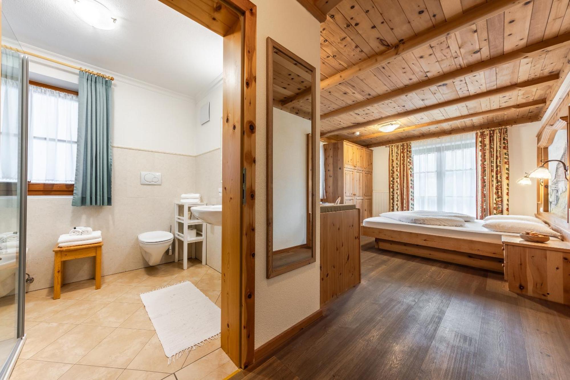 Hotel Pension Odles Сан-Мартино-ин-Бадия Экстерьер фото