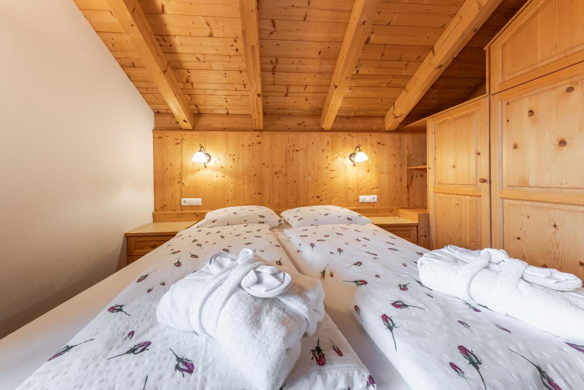 Hotel Pension Odles Сан-Мартино-ин-Бадия Экстерьер фото